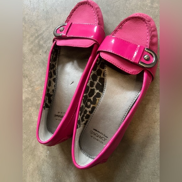 Circa Joan & David Luxe - Picture 2 of 8